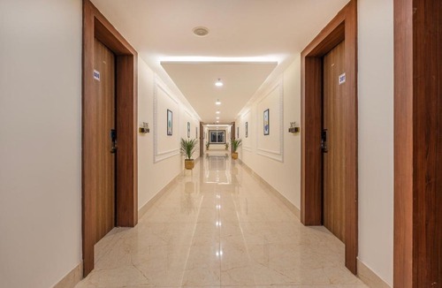 Manali Hotel | Treebo Premium Pine Tree Courtyard