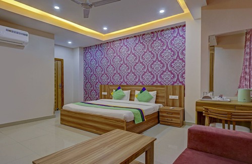 Noida Hotel | Treebo Primeone