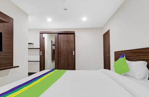 5th Block Hotel | Treebo Purple Orchid Boutique