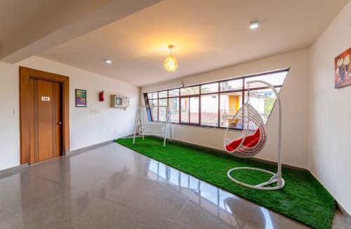 Mahadevpet Hotel | Treebo Regalia Comforts, 5 mins to Raja Seat Garden