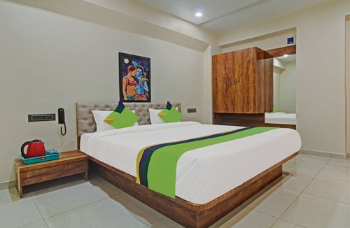 Phase 1 House | Treebo Royal Imperio, Hinjewadi