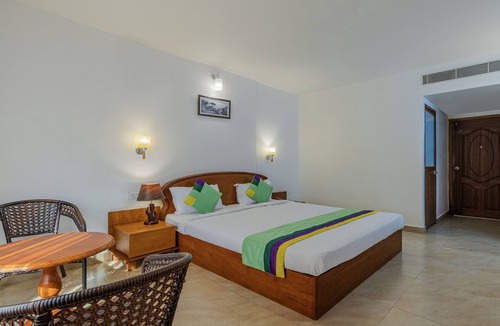 Kannur Hotel | Treebo Sadhoo Heritage