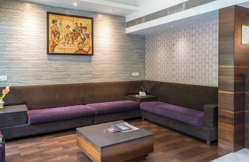 Shivajinagar Hotel | Treebo Sahara Shivaji Nagar