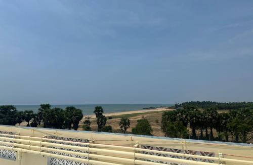 Bommayapalayam Hotel | Treebo SG Square Grand