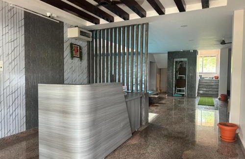 Bommayapalayam Hotel | Treebo SG Square Grand