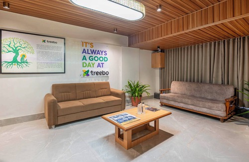 Thaltej Hotel | Treebo Shree Krishna Palace