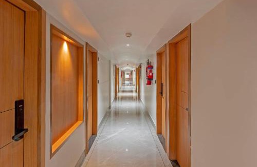 Thaltej Hotel | Treebo Shree Krishna Palace