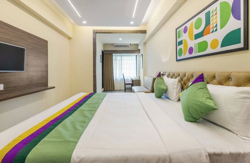 Mangalore Hotel | Treebo Sky City Grand