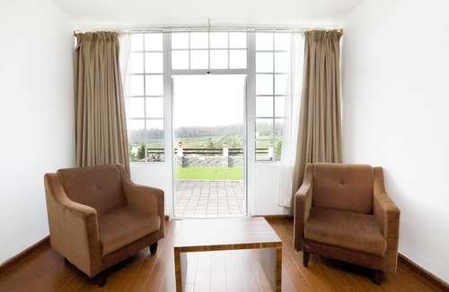 Kandal Hotel | Treebo Skydale Inn & Suites With Mountain View
