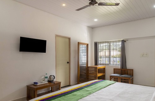 Kakabe Hotel | Treebo The Rove With Swimming Pool