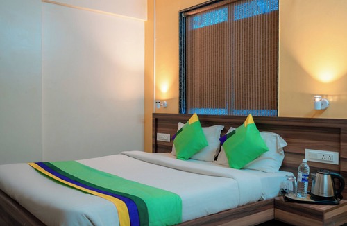 Pune Hotel | Treebo Trend The White Castle
