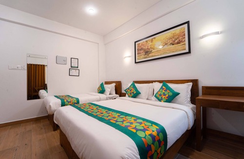 Thiruvananthapuram Hotel | Treebo West Fort Divine – Near Padmanabhaswamy Temple