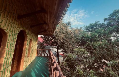 Kakkanad House | Treehouse Retreat - Kochi