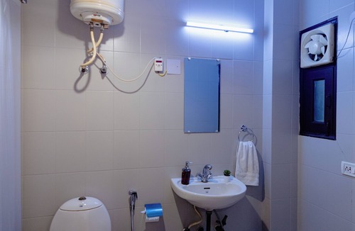 Hauz Khas Apartment | Trendy Boho Gem Hauz Khas