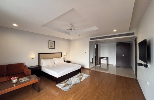 Kurnool Hotel | Triguna Clarks Inn