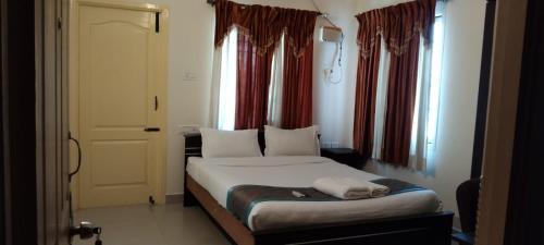 Thoraipakkam Hotel | Trinetraa Inc