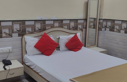 Vasai West Cabin | Trio hotel