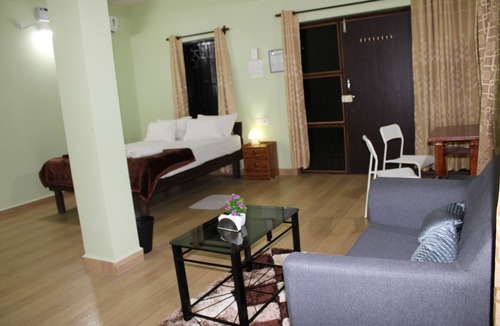 Gauravaddo Villa | TriSam Villa - Stylish Homestay - 5 mins from the beach