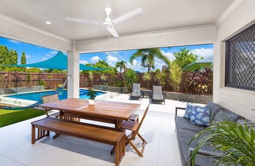 Smithfield House | Tropical Dreams—Spacious Retreat with Private Pool