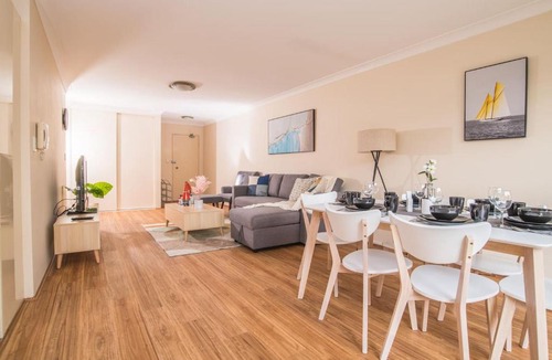 Ashfield Apartment | True Comfort! 3bed2bath APT near Ashfield Station!