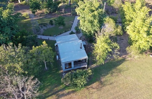 Rathdowney Cottage | Tuckeroo Cottages - Kookaburra Cottage