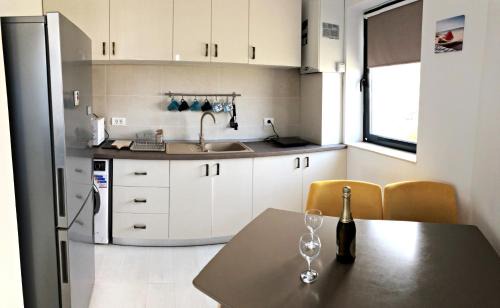 Mamaia-Sat Apartment | Turquoise