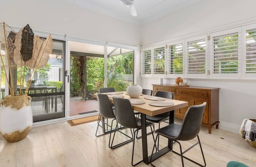 Randwick House | Twin Gables Federation Retreat with Garden Studio
