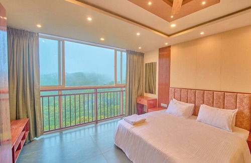 Elappara Hotel | Twinridge Heights Vagamon by VOYE HOMES