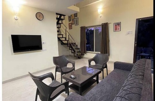 Karjat Villa | Two beautiful villas in scenic Karjat, 30 mins from stations - perfect retreat!n