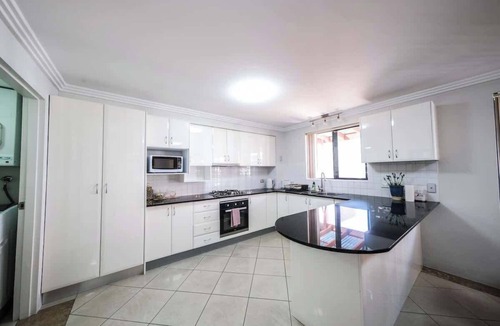 Liverpool Apartment | Two Level 3 Bedroom Penthouse in Sydney Liverpool