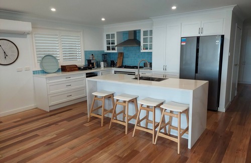 Dee Why House | Two storey beach home on Dee Why Headland. * NYE Fireworks Location *