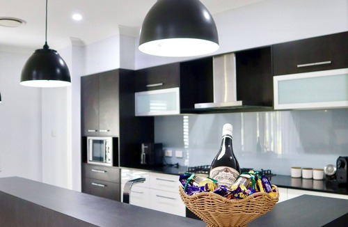 Kitchener House | Two Williams Estate - Hunter Valley 4 Bedrooms, 2 Bathrooms, Pool Table