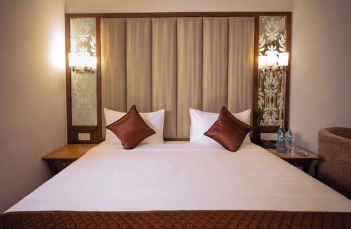Bangalore City Center Hotel | U by Z Hotels, Richmond Circle