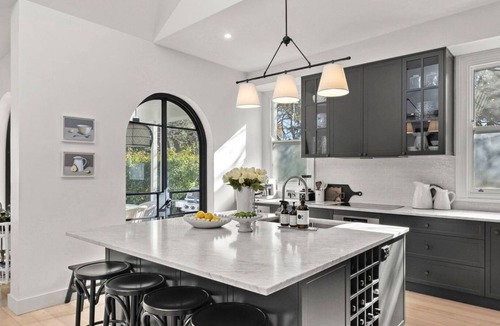 Mosman House | Uber Luxury Cottage -5 Bedrooms in heart of Mosman