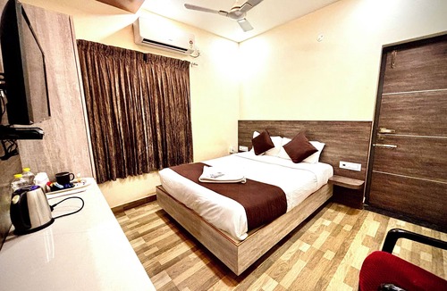 Velankanni Hotel | Udhayam inn
