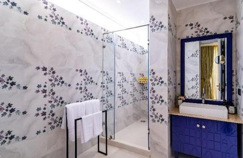Assagao Villa | Ultra Luxe Villa - Jacuzzi, Poolside LED, Butler!