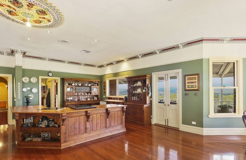 Wesburn House | Unique 4-Bedroom Victorian Homestead on 42 acres