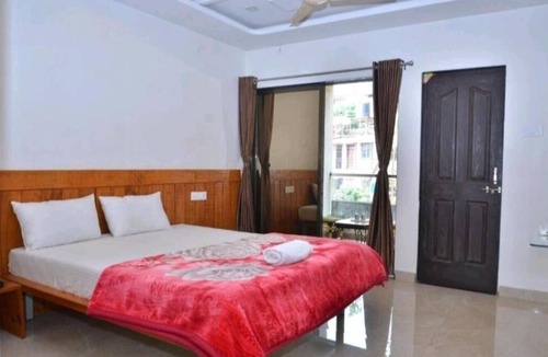 Bhilar Villa | Unique Inn Villa Strawberry Farm Fragrance