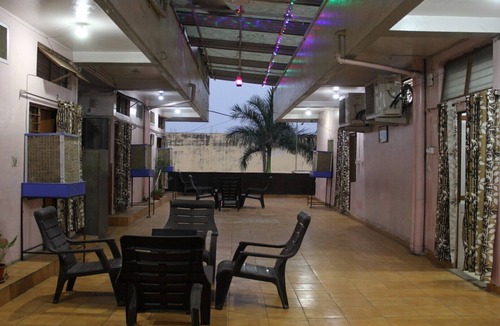 Jabalpur House | Unit 14 Beautiful and clean room to stay