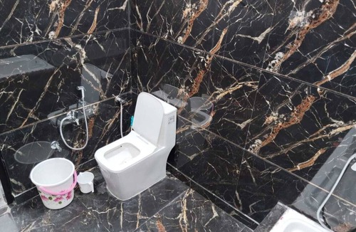 New Delhi House | Unparalleled: Experience the Pinnacle of Luxury Home Stays with a Lavish Bathtub