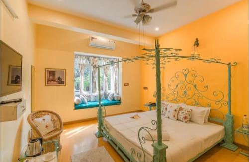 Lake Swaroop Sagar Hostel | Unplanned Hostel Udaipur