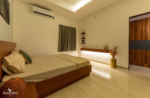 Bhongir House | Urban 5BHK - Pool & Terrace - By Bliss Farm Stays