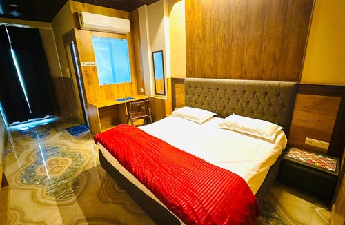 Jaipur Hotel | Urban Peace Nest - Luxe Room w/Private Balcony- 302