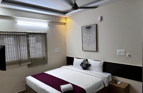 Sahakar Nagar Hotel | Urban Stay