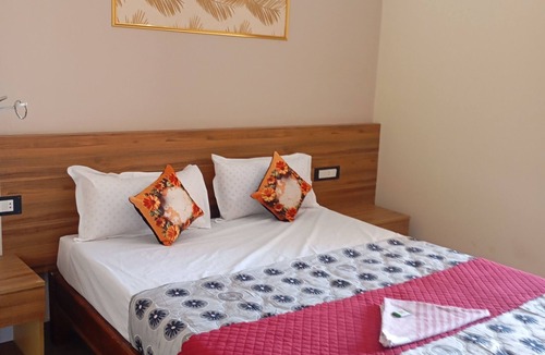 Kaloor Hotel | URBAN STAY