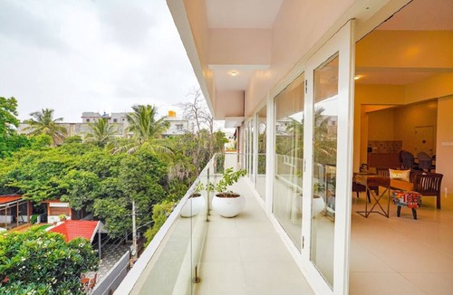 Bengaluru Apartment | Urban stylish apartment in Bangalore centrally located to Cafés, restaurants etc