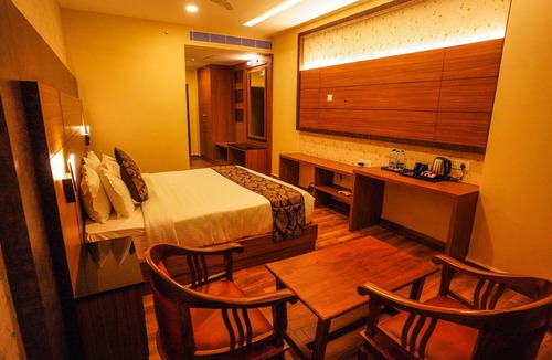 Kattankulathur Hotel | V FIVE HOTEL