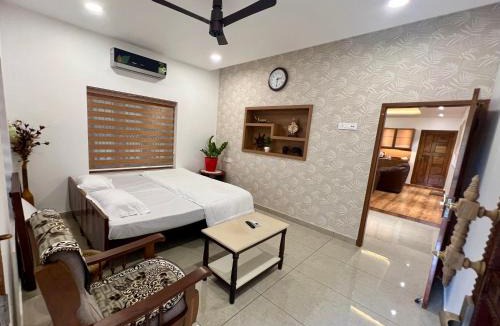 Kunnamkulam House | V R Homestay-Premium AC Stay Near Guruvayur