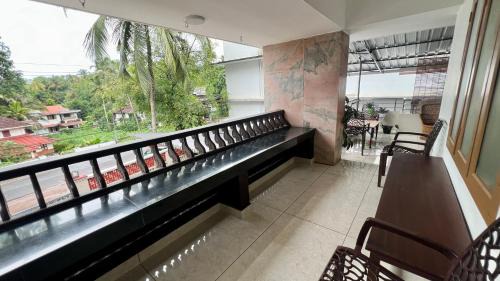 Kunnamkulam House | V R Homestay-Premium AC Stay Near Guruvayur