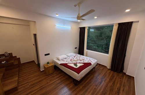 Elappara Hotel | Vagamon hill Casa holiday home